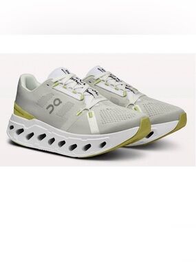 ON Cloud Eclipse Running Shoes